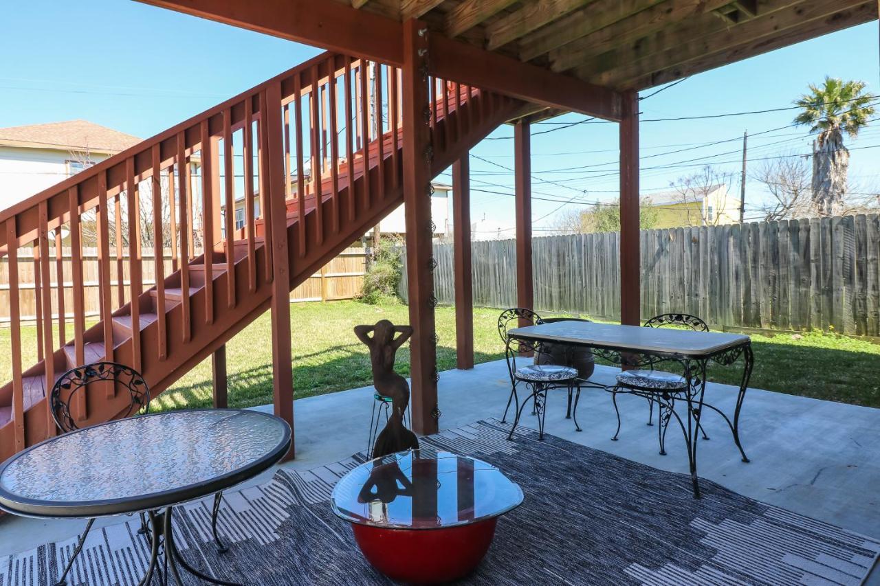 Perfect Location Spacious Yard Coffee Bar At This Lovely Beach Home Galveston Exteriör bild