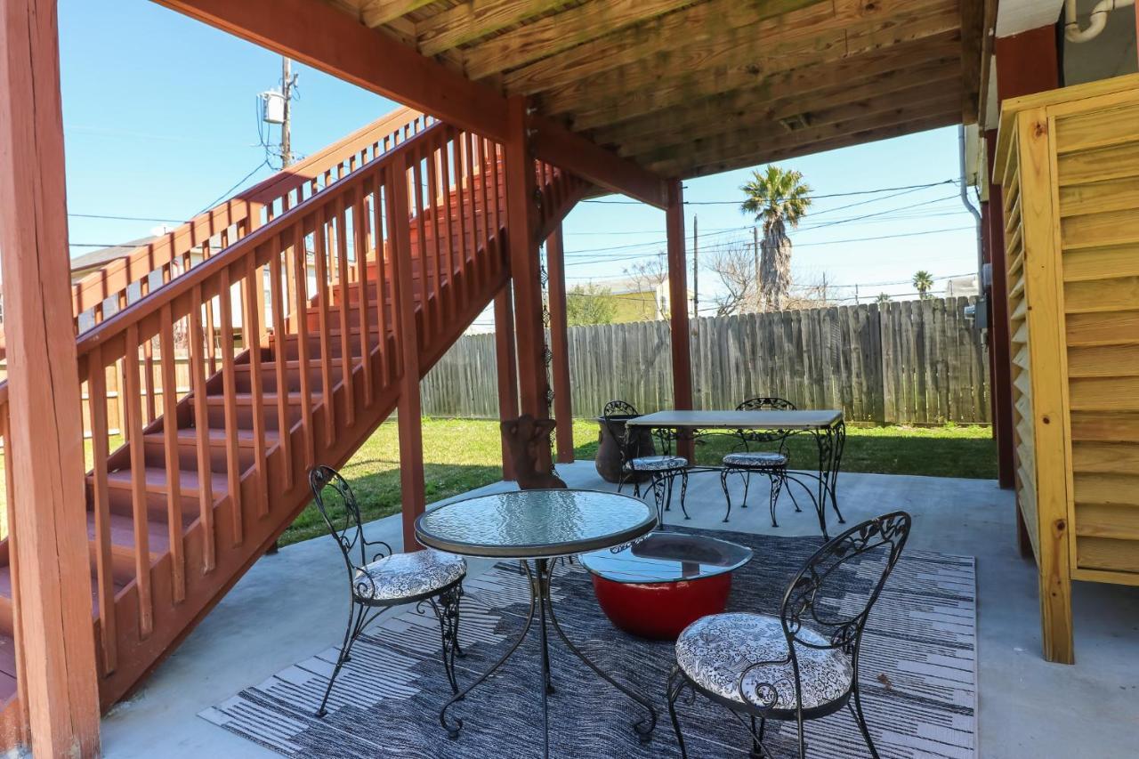 Perfect Location Spacious Yard Coffee Bar At This Lovely Beach Home Galveston Exteriör bild