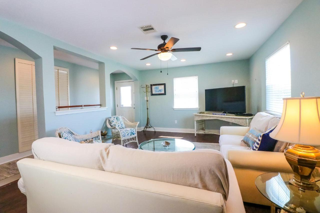 Perfect Location Spacious Yard Coffee Bar At This Lovely Beach Home Galveston Exteriör bild