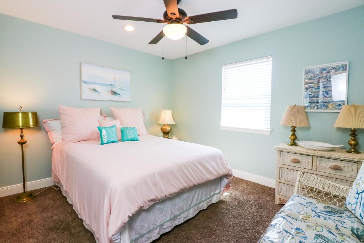 Perfect Location Spacious Yard Coffee Bar At This Lovely Beach Home Galveston Exteriör bild