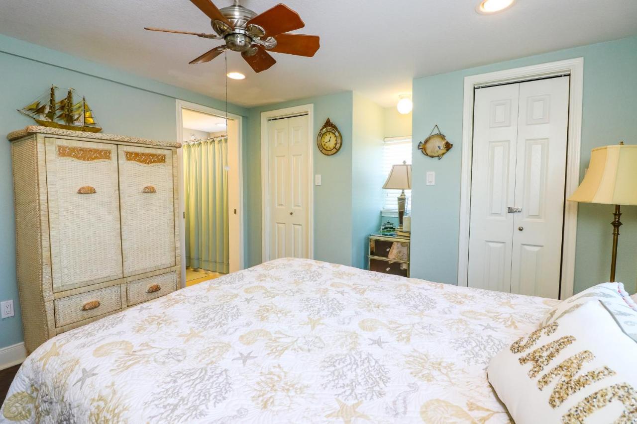Perfect Location Spacious Yard Coffee Bar At This Lovely Beach Home Galveston Exteriör bild